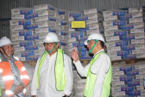 kunjungan gudang semen