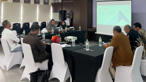 Rapat Dewan Komisaris di Kantor Pusat SID